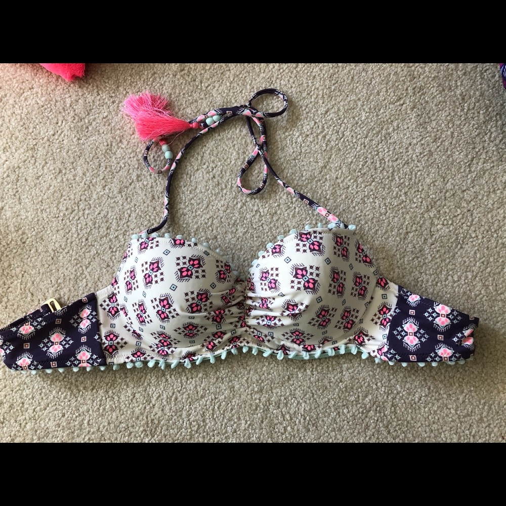 Victoria’s Secret Bikini Top